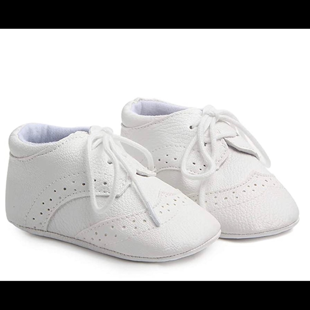 Baby shoes white